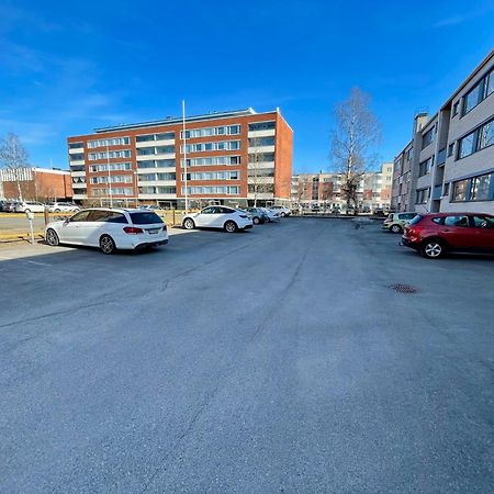 Kiva Majoitus 1-4Hloe, 500M Keskustaan, Parkkipaikka Apartamento Oulu Exterior foto